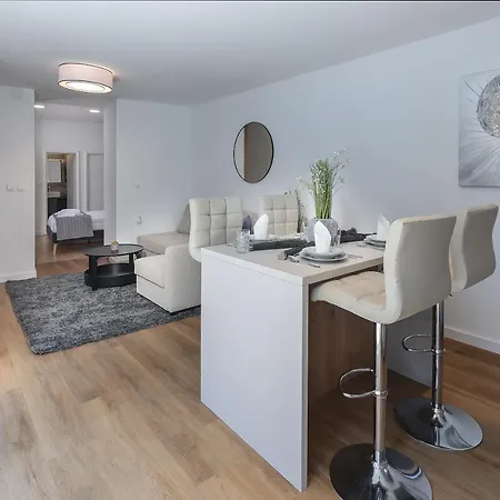 公寓 Residence Inn Rijeka 里耶卡