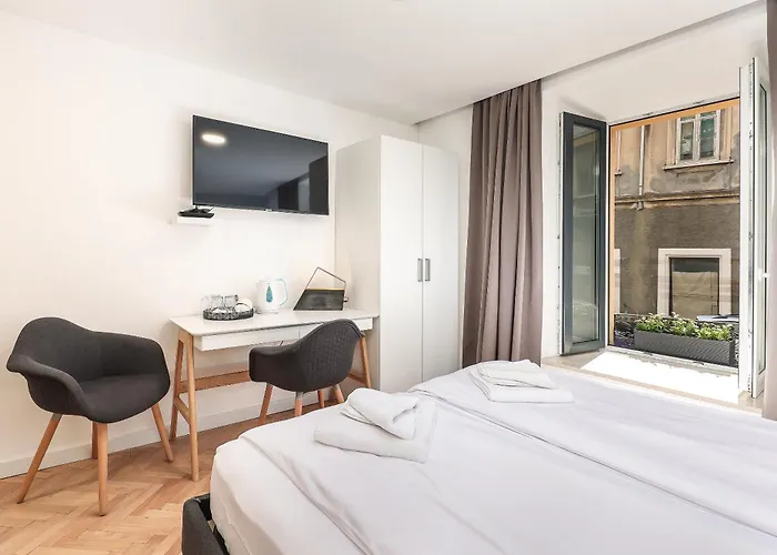 Residence Inn Rijeka * 里耶卡